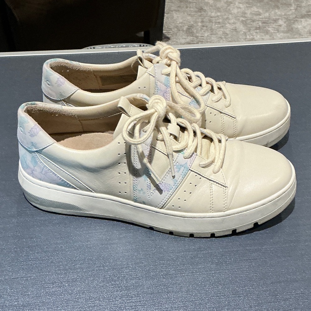 Vionic Cream and Pastel Sneakers